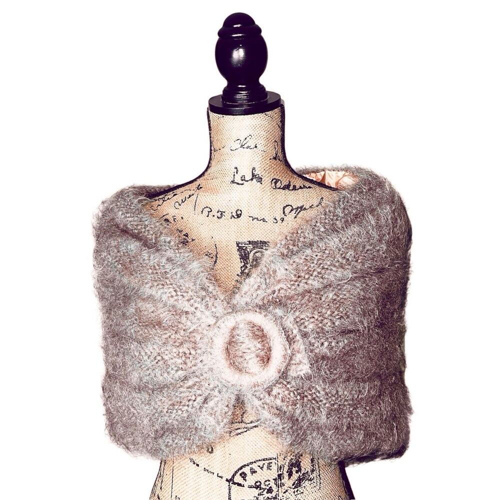 BERNAT VINTAGE 50'S THE BRUSH-UP MOHAIR PLUS STOLE CAPE WRAP TAN OS ORIGINAL BOX